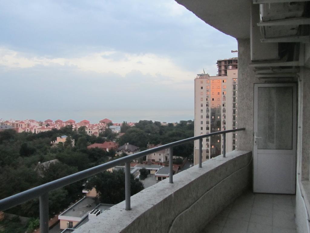 Apartments On Henuezskaya 5 Odessa Exterior foto