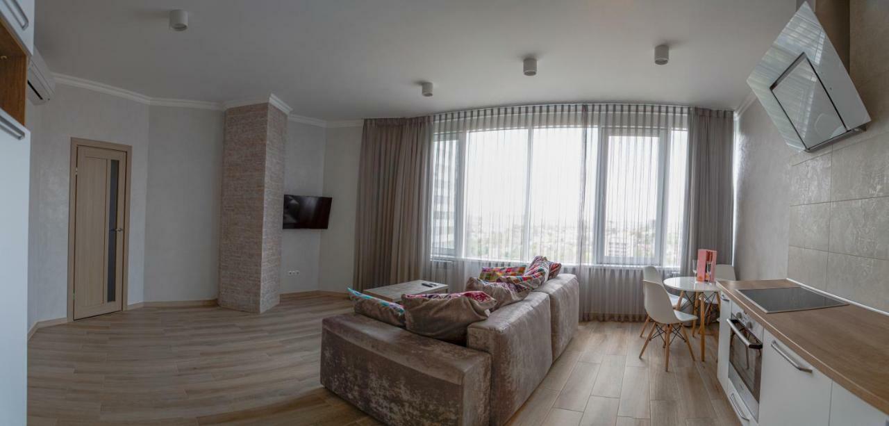 Apartments On Henuezskaya 5 Odessa Exterior foto